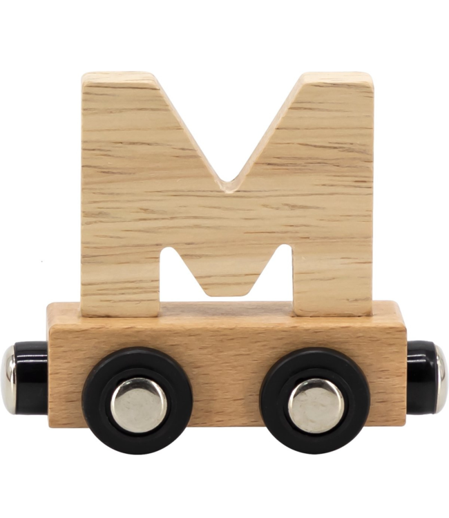 Houten lettertrein in naturel hout – losse letter M om de naam compleet te maken