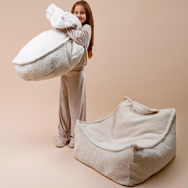 Pouf en tissu teddy dans la couleur Bearly crème
