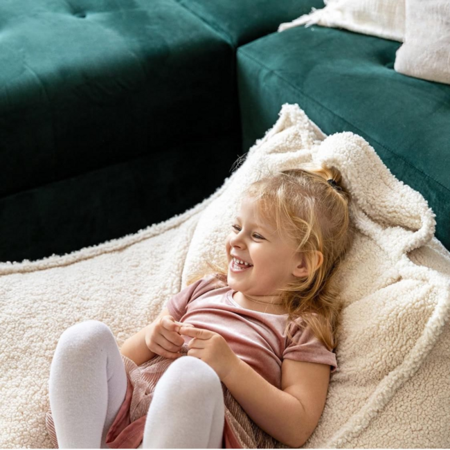Pouf en tissu teddy dans la couleur Bearly crème