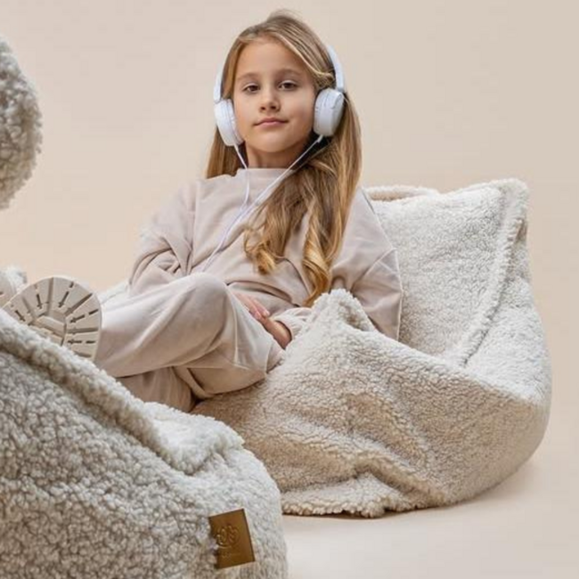 Pouf en tissu teddy dans la couleur Bearly crème