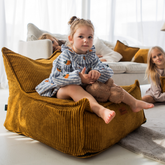 Kindersitzsack Corduroy Senfgelb – handgefertigt, bequem und sicher