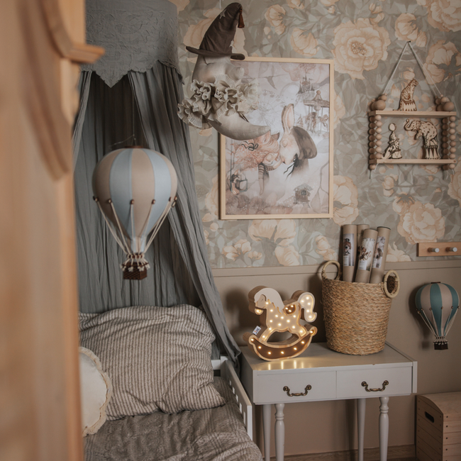 Decoratieve luchtballon maat L beige/lichtblauw – Handgemaakt accessoire van Super Balloon