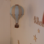 Decoratieve luchtballon maat L beige/lichtblauw – Handgemaakt accessoire van Super Balloon