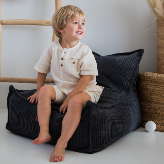 Pouf enfant velours gris foncé – fait main, confortable et sûr