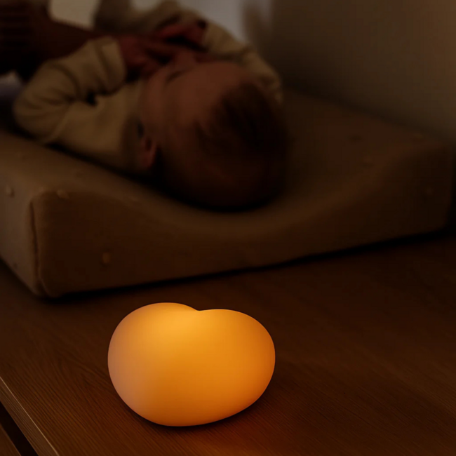 Heart-Shaped Feeding Night Light Ruby – White Lamp for Calm Feeding and Sleep
