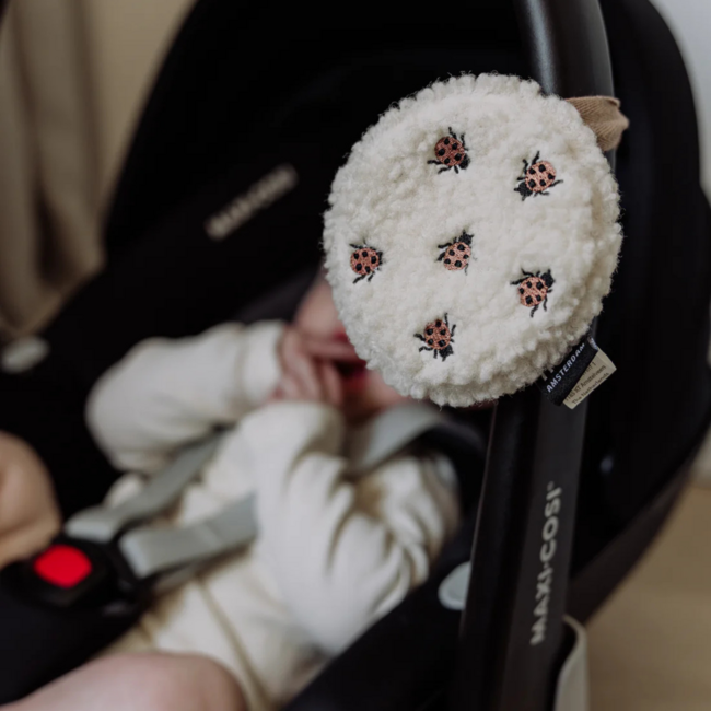 Comforter on the Go Ladybugs – Small plush with music box for travel, heartbeat & white noise, easy to attach to car seat or stroller