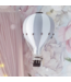 Luchtballon decoratie wit en lichtgrijs voor een sfeervolle kinderkamer