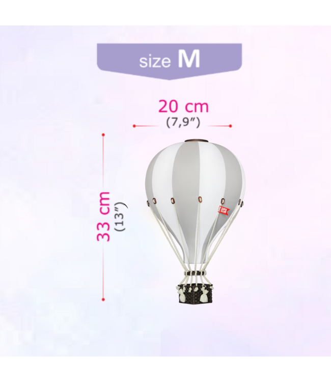 Luchtballon decoratie wit en lichtgrijs voor een sfeervolle kinderkamer
