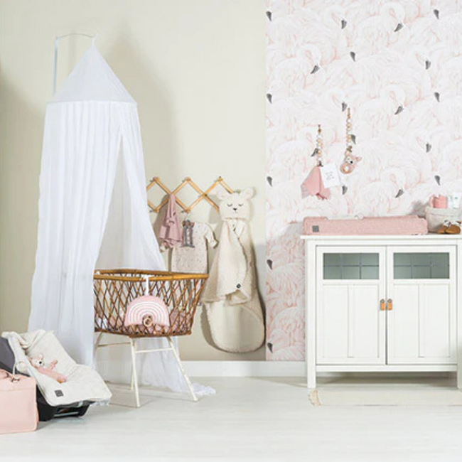 Vintage canopy made of airy cotton in the colour White