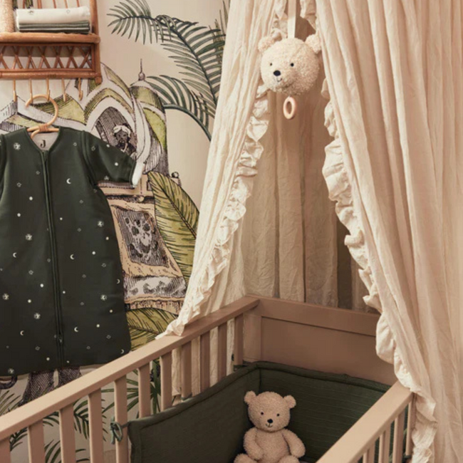 Vintage canopy with ruffles made of airy cotton in the colour Nougat