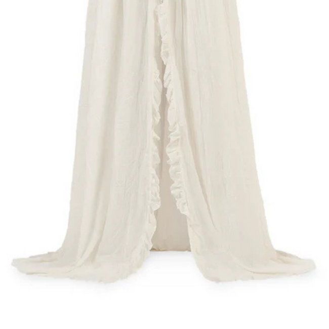 Vintage canopy with ruffles made of airy cotton in the colour Ivory