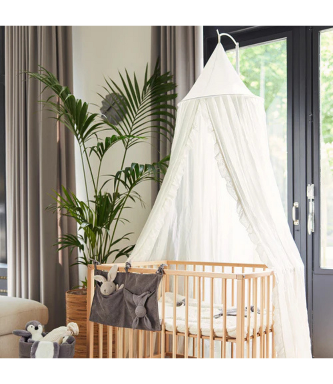 Vintage klamboe met ruches van luchtig katoen in de kleur Ivory