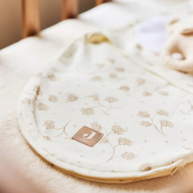 Leafy Dreams Wrapper – comfortable swaddle for babies 0-3 months