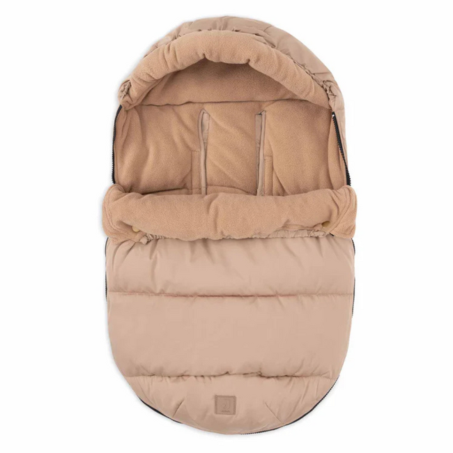Warm and soft footmuff for group 0+ – compatible with 3- and 5-point harnesses