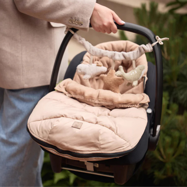 Warm and soft footmuff for group 0+ – compatible with 3- and 5-point harnesses