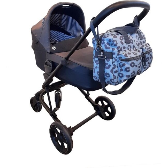 Luiertas luipaardprint – duurzame luiertas met verzorgingsmatje en kinderwagenhaken