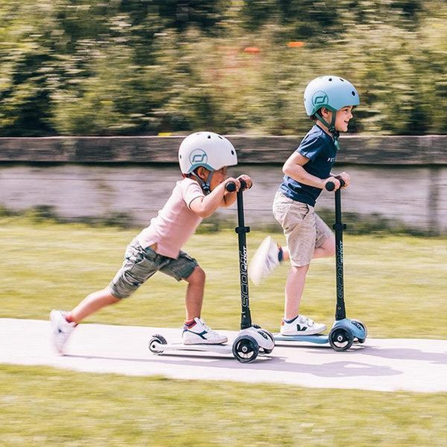Kinderroller mit LED Highwaykick 3 in Ash – sicherer, cooler und leuchtender Roller für Kinder