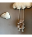 Wanddecoratie wolkenset met beertje op schommel – 2-delige set voor sfeervolle babykamer