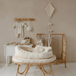 Marjems Handgefertigter Teddy-Stoff-Drachen | Crème