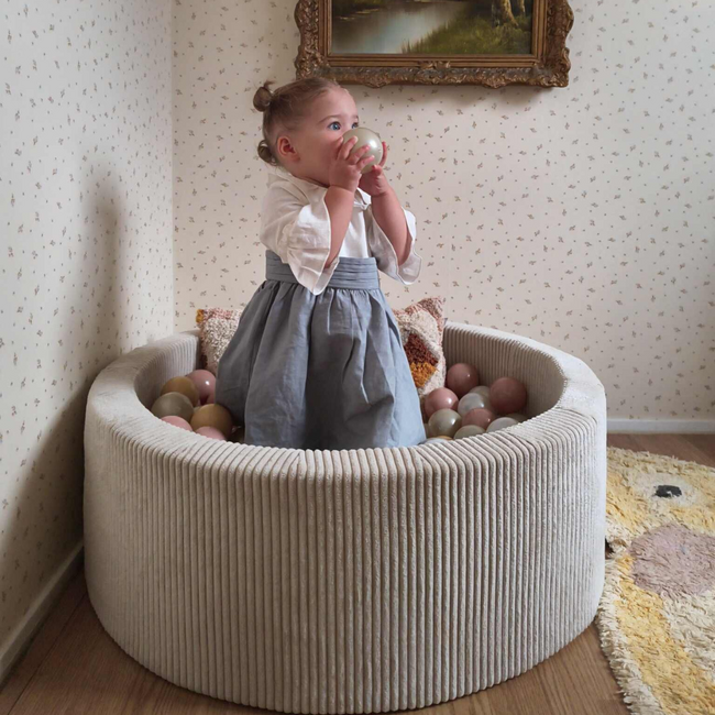 XL playset with ball pit and 5 soft foam blocks made of corduroy – Beige | Safe and playful