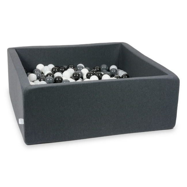 Square cotton ball pit with 600 soft balls – Grey