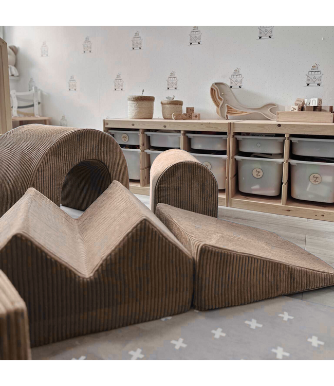 XL speelset van corduroy met ballenbak en 5 foamblokken in toffee – zacht, stijlvol en veilig speelplezier