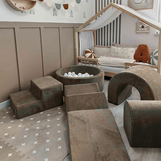 XL play set in corduroy with ball pit and 5 foam blocks in toffee – soft, stylish, and safe playtime fun