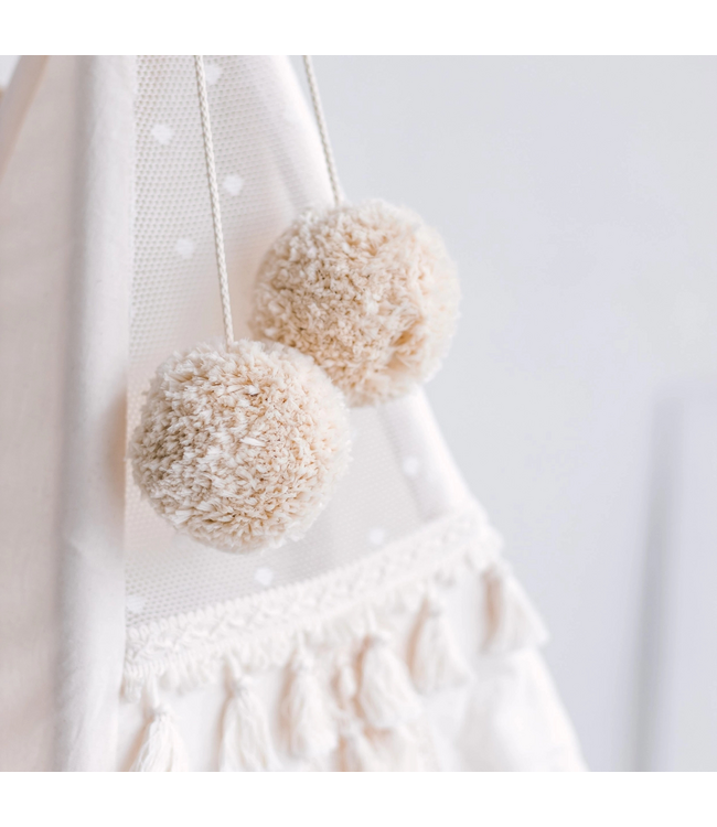 Decoratieve pompom tipi tent topper – Beige | Voor een speelse en gezellige kinderkamer