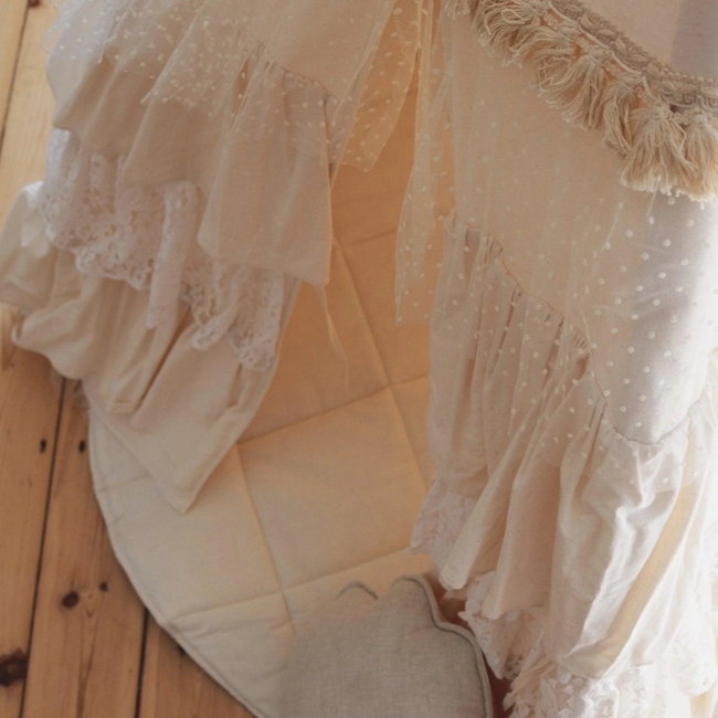 Tipi-Zelt mit verspielten Fransen – Shabby Chic | Ecru | Gemütliche Spielecke fürs Kinderzimmer