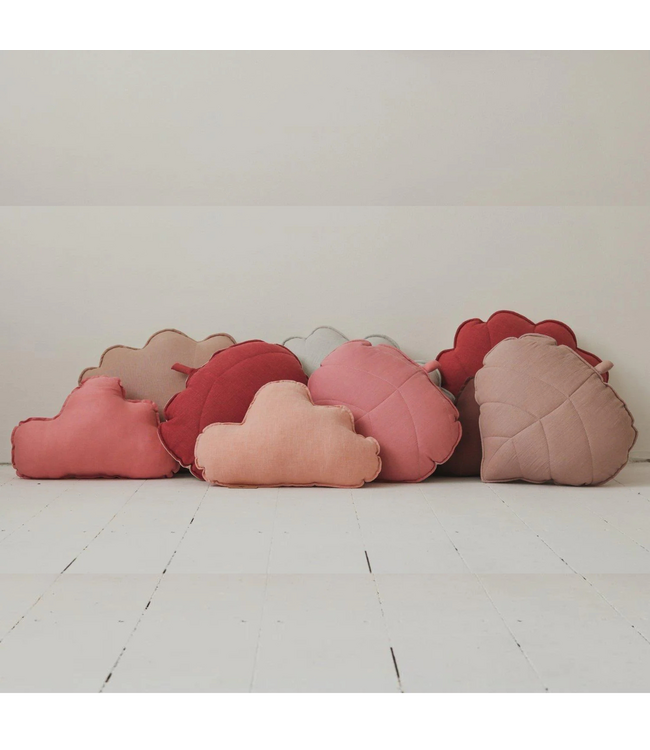 Wolkenkussen van linnen – Poeder roze | Zacht en stijlvol voor kinderkamer of speelhoek