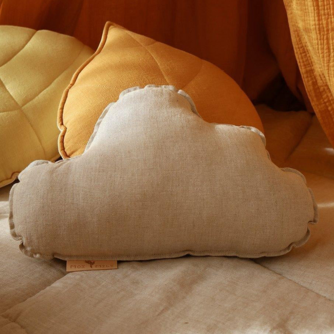 Coussin nuage en lin – Sand | Doux et élégant pour chambre d’enfant ou coin jeu