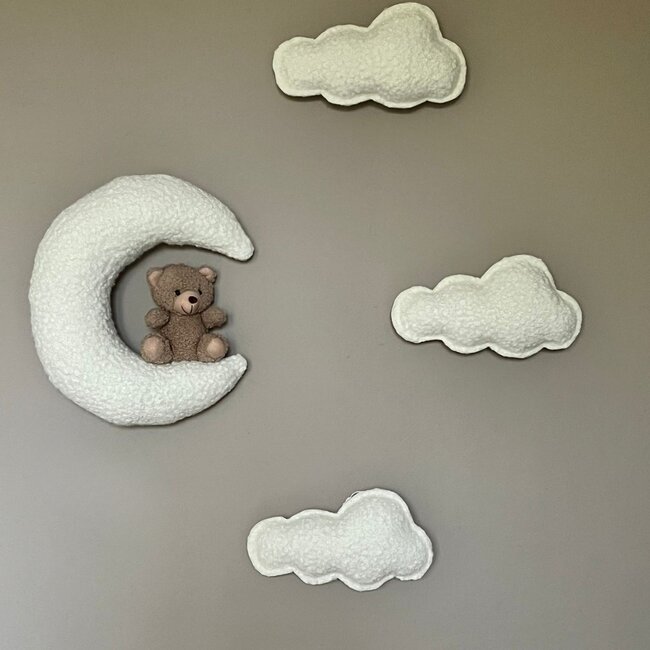 Nursery wall decoration – 4-piece cloud set with bear on the moon, cozy and unique design