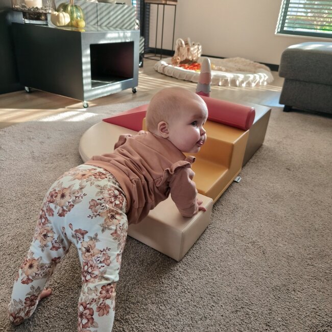 Foam blokken set corner pastel pink – zachte speelelementen voor balans en motoriek