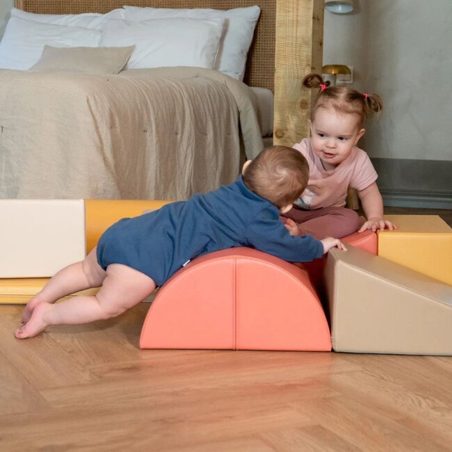 Blocs en mousse Adventurer – rose pastel pour des jeux actifs et sécurisés