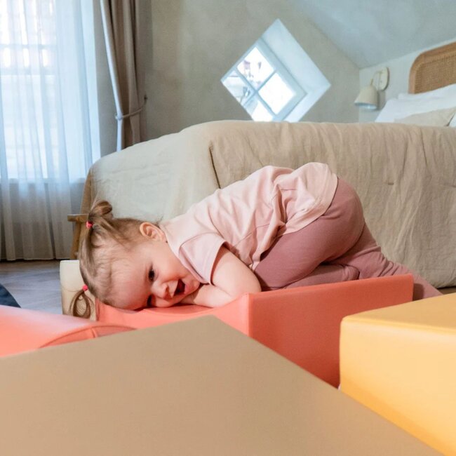 Blocs en mousse Adventurer – rose pastel pour des jeux actifs et sécurisés