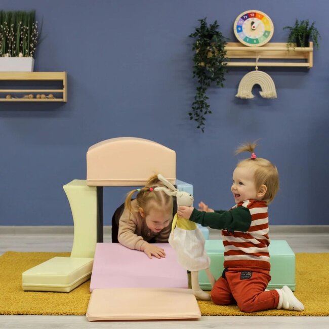 Foam play blocks Little Crawler – 7-piece set in soft pastel colours for crawling adventurers