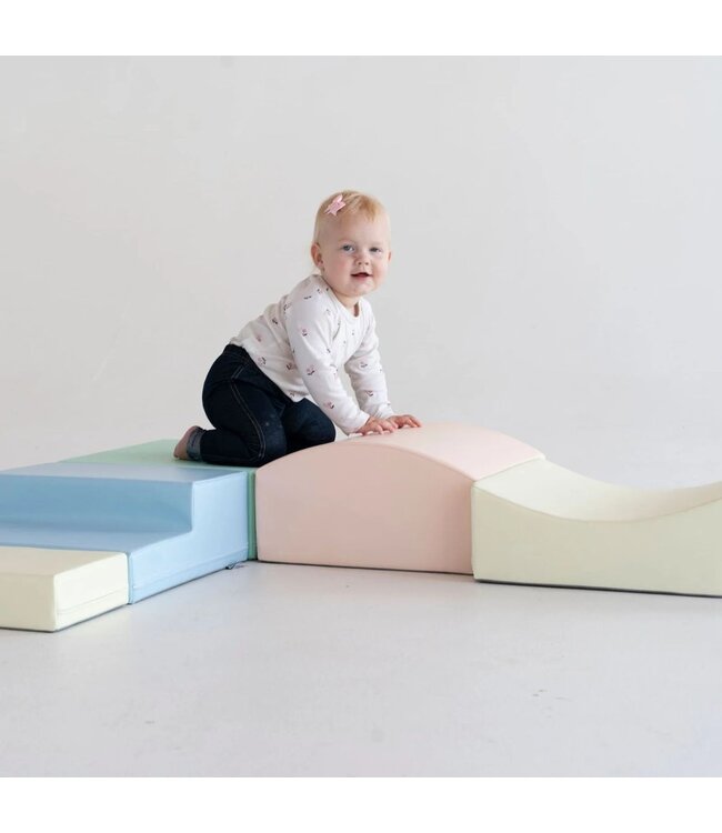 Foam speelblokken Little Crawler – 7-delige set in zachte pastelkleuren voor kruipende ontdekkers