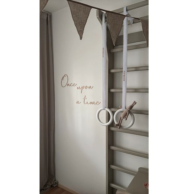 Mur d’escalade et structure d’escalade en bois pour intérieur – Finition beige