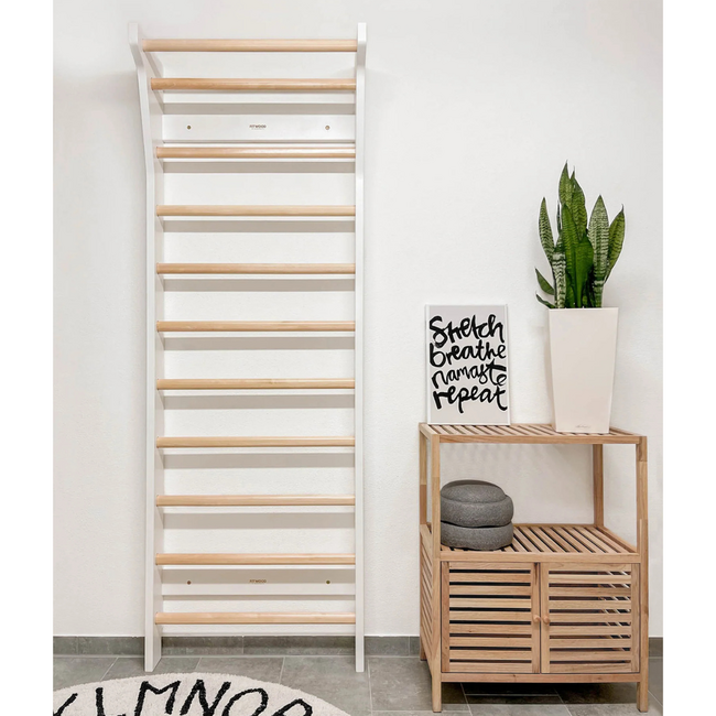 Wooden wall rack and climbing frame – Natural