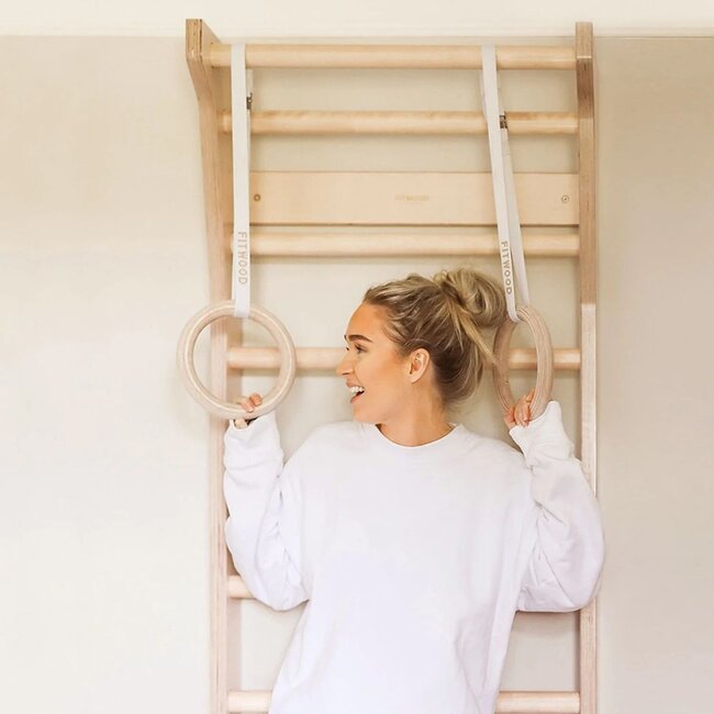 Étagère murale compacte et mini-structure d’escalade en bois, naturel