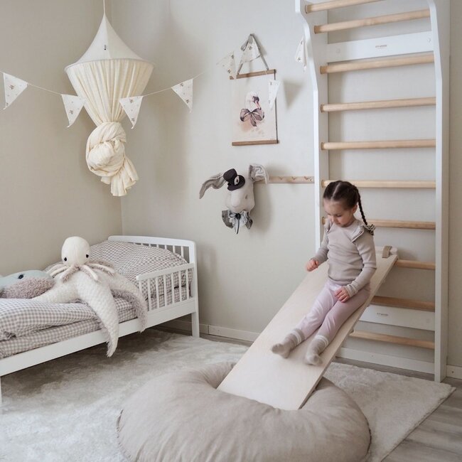 Houten glijbaan in wit voor klimwand of klimboog – Veilig speelplezier voor kinderen