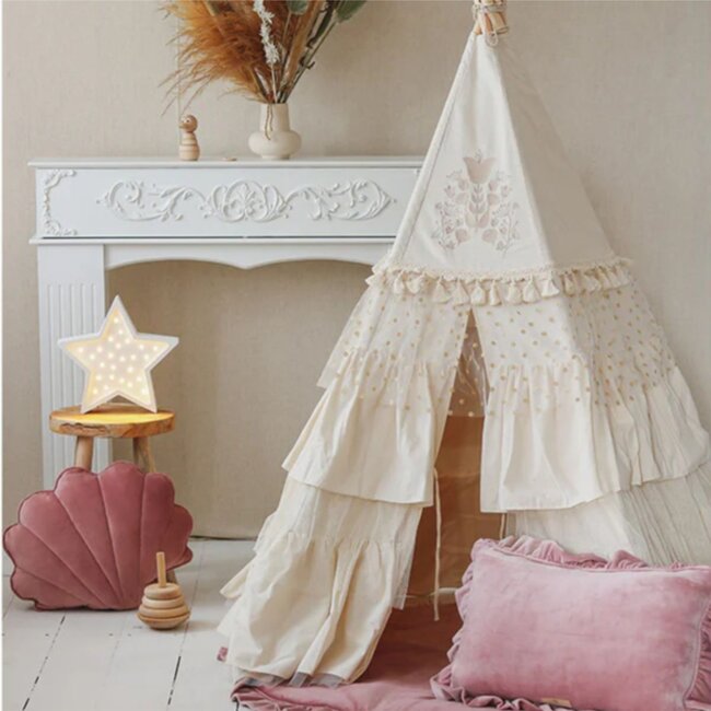 Sustainable wooden night lamp in star shape – handmade and dimmable