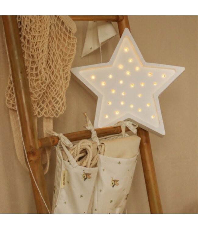 Duurzame houten nachtlamp in stervorm – handgemaakt en dimbaar