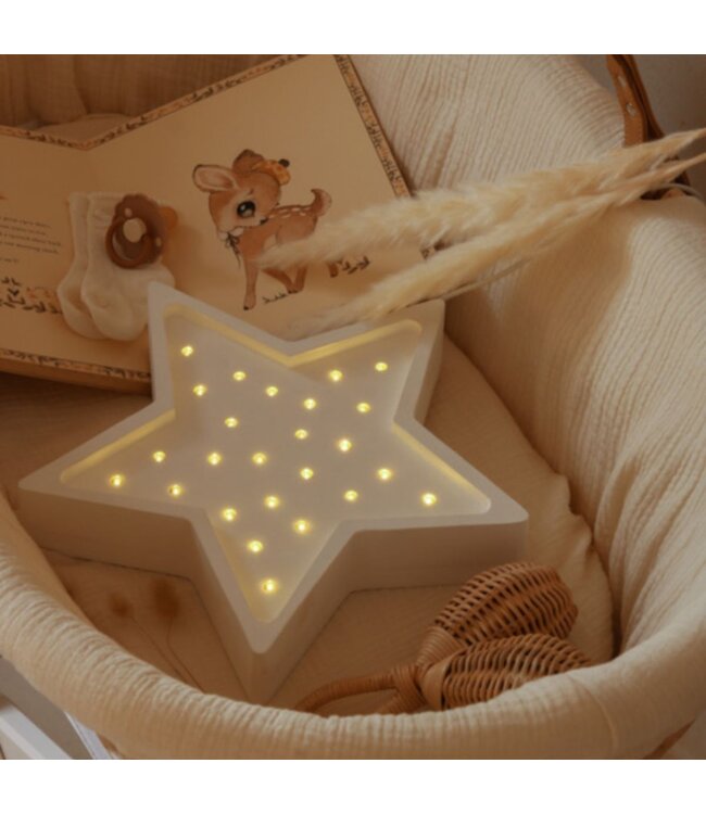 Duurzame houten nachtlamp in stervorm – handgemaakt en dimbaar