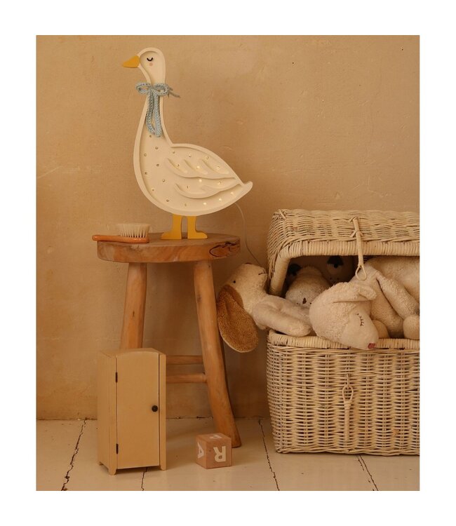 Houten gans lamp in wit met blauw strikje – sfeervolle, handgemaakte verlichting voor kinderkamer of interieur