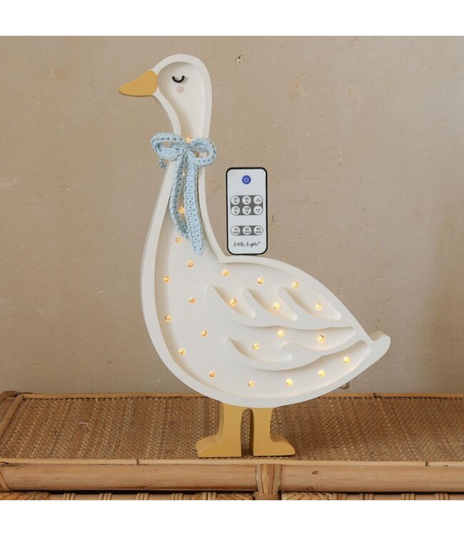 Houten gans lamp in wit met blauw strikje – sfeervolle, handgemaakte verlichting voor kinderkamer of interieur