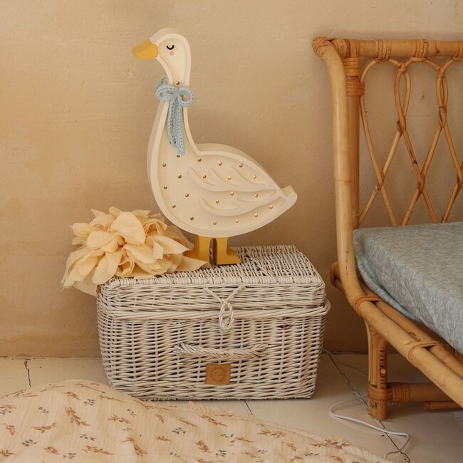 Lampe oie en bois blanc avec nœud bleu – éclairage chaleureux et fait main pour chambre d’enfant ou intérieur