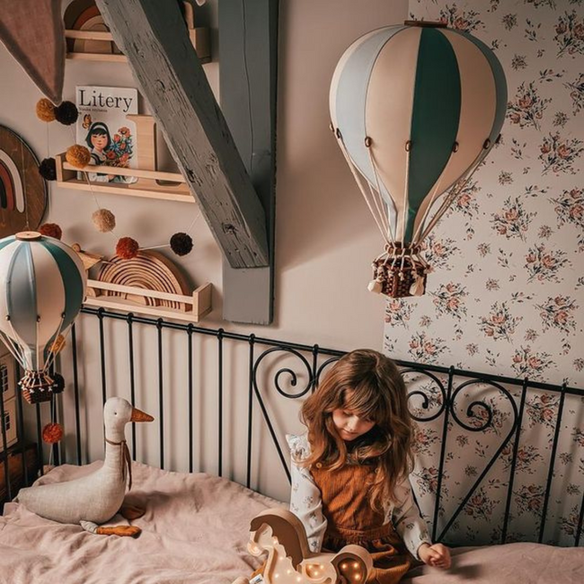 Dekoballon Mint/beige/grün Größe L – stilvolle Zimmerdekoration fürs Kinderzimmer