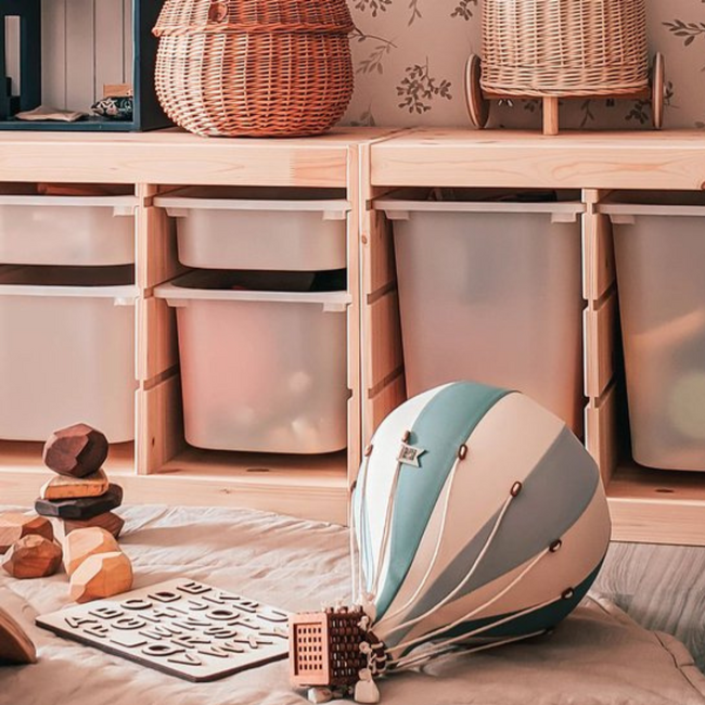 Dekoballon Mint/beige/grün Größe M– stilvolle Zimmerdekoration fürs Kinderzimmer