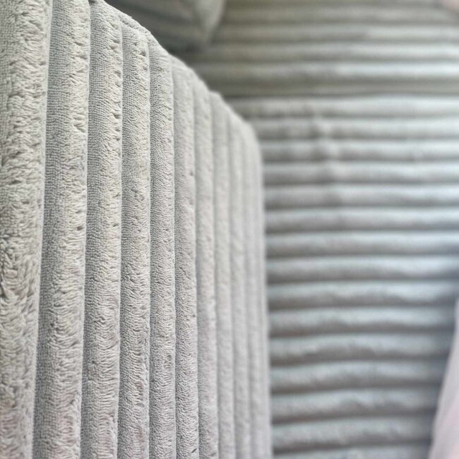 Hellmintfarbene Mini Montessori Waffle-Spielbank aus weichem Cordstoff